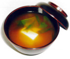 天然の栄養豊富な「だし」を使ったお味噌汁は格別の味です。